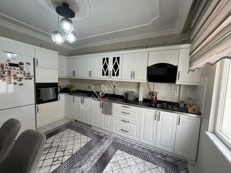 Ceylan Avm Karşısı 3+1 Ful Masraflı Acil Satılık Daire