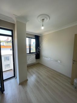 Baki Emlak'tan Gülsuyu'nda Genç Binada Satılık 2+1 Daire