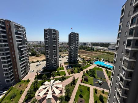 İz'den Oto Center Civarında Site Nizamiye Havuz Dahil Site Konsept