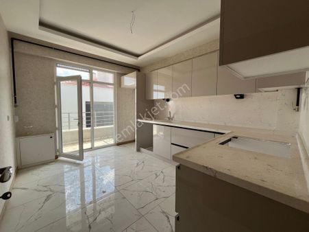 Stadyum Ve Real Yakını 3+1 Sıfır Geniş Satılık Daire Parsana'da