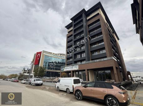 Sarılar Gm'den Acıbadem Hastanesi Yanı Teraslı 1+1 Rezidans