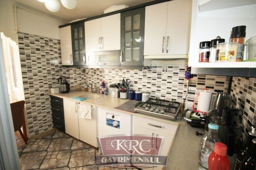 Krc'den Harman Mahallesinde Cadde Üzeri 3+1 Satılık Daire