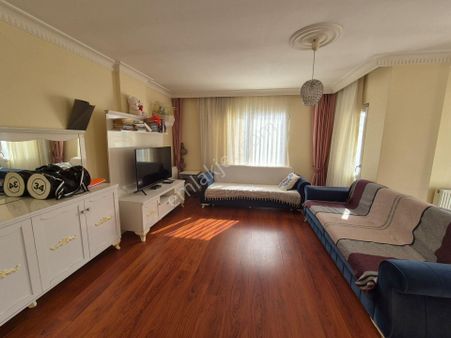 İnönü Mah.'de Yurtsever Cad. Üzerinde Ara Kat 2+1 Daire