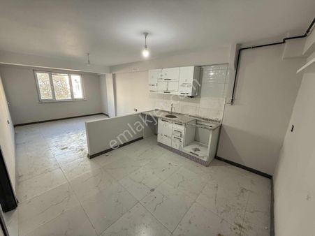 71evler Mah. Ertaş Caddesi Yakını 1+1 60m2 Daire