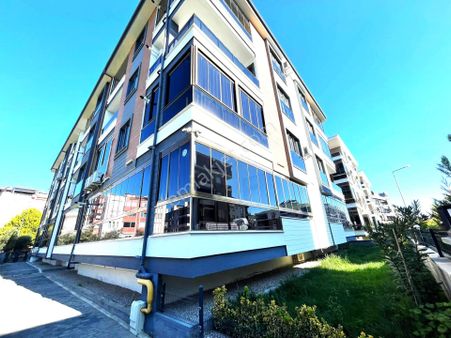 💦aygül'den Akçay'da💦 Geniş Balkonlu Ön Cephe Doğalgaz Kombili Kapalı Otoparklı 2+1 Satılık Daire