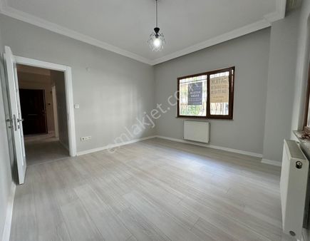 _ala_fırsat Küçükyalı Merkez'de Ayrı Mutfak Geniş 1+1 Y.g.