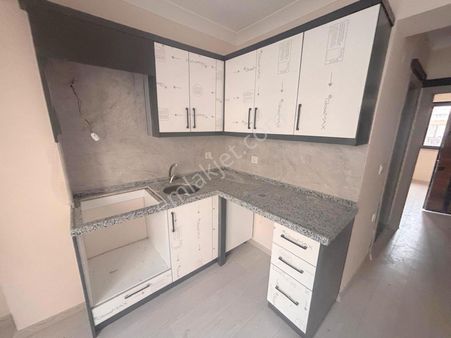 ▇camivasat'ta Arakat Çift Cepheli Sıfır Asansörlü 1+1 Daire