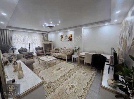 Kartepe Fsm'de Site İçinde 3+1 140 M2 Satılık Arakat Daire