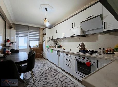 Osmangazi Cadde Üzeri Doğu Güney Asansörlü Yapılı Masrafsız 3+1