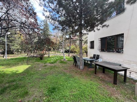 Kartal'dan Batıkent Merkezde Köşe Konumda Mantolamalı Müstakil