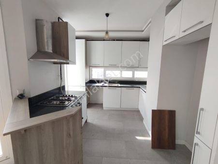 Kenan Evren Bulvarında Yeni Binada 3+1 Ebeveyn Banyolu Doğalgazlı Lüks Daire