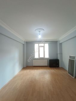 Esenyurt Hürriyet Mahallesi'nde 2+1 Kiralık Yüksek Giriş