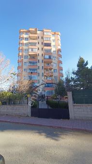 Bosna Hersek Mh Sümeyye Cd Üzerinde Huzurkent Sitesinde Ara Kat İçerisi Yapılı Satılık Daire