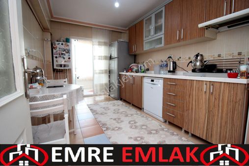 Emre Emlak'tan Atakent'de Ön Cephe Arakat Ebeveyn Banyolu 4+1 Satılık Daire