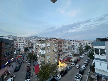 Güneş'ten Bayraklı İzban 5dk 3+1 140m 5.kat K.çatı Balkon