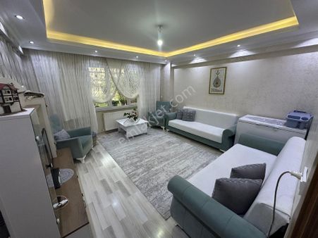 Family Den´ Şirinevlerde Satılık Kullanışlı 1+1 70 M2 Yeni Daire