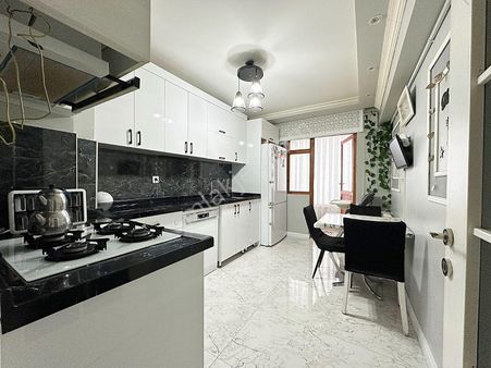 Kuşcağız'da Cadde Üzerinde Full Yapılı 3+1 Daire!