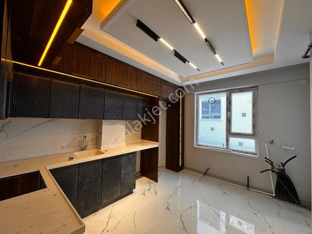 Keçiören Hisar'da Cadde Yakını Kat Konumunda Sıfır 3+1 Daire