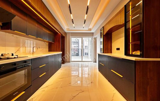 Keçiörende Böyle Daire Yok! 8m2 Giyinme Odalı Geniş Balkonlu 3+1