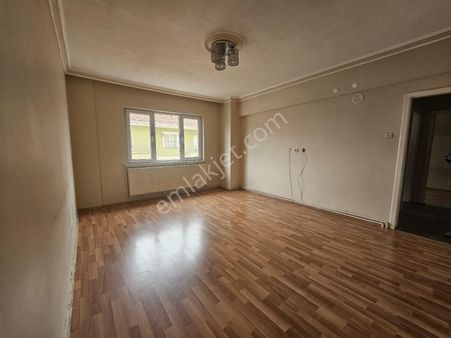 Pınarbaşı Ahi Mesut Bulvar Üstü 3+1 Ara Kat Kiralık Daire