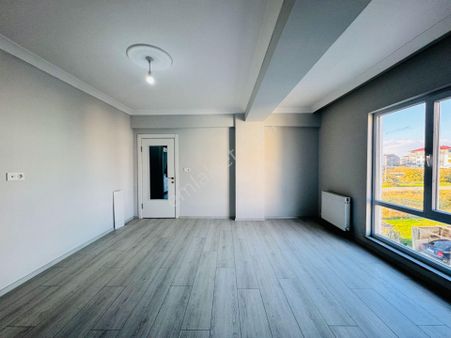 Güven'den Kapaklı'da Caddeye Yakın,kombili Ön Cephe 2+1 Daire