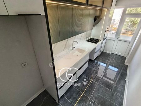 Cadde'den Otoparklı Doğalgazlı Modern Tasarım Ön Cephe Satılık