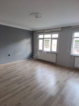 Bahcelievler Basın Sitesi Bitişik Nizamda Asansörlü 4kat 2+1 95m2 Masrafsız 3+1