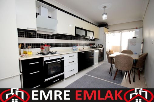 Emre Emlak'tan Topçu'da Genç Binada Masrafsız 3+1 Satılık Daire