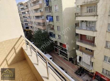 Yeni Mahalle Cadde Üstü 3+1 Daire