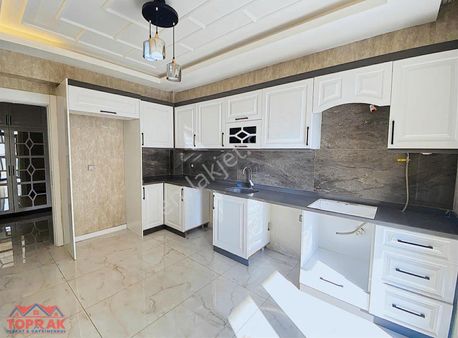 Yeditepede Lüxs Çok Bakımlı Ferah Kulanışlı 135 M2 Satılık Daire