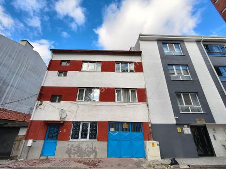 Pera'dan Emek Mh.ertaş Cd.yakını, Geniş, Ferah Kiralık 2+1 Daire