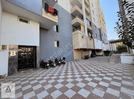 Denize 800m Hastaneye 600m Geniş Oturum Merkezi Konum Site İçi