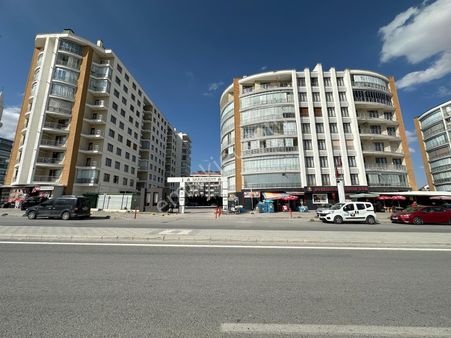 Saray Caddesinde Saraykent Sitesinde 3+1 Arakat Daire