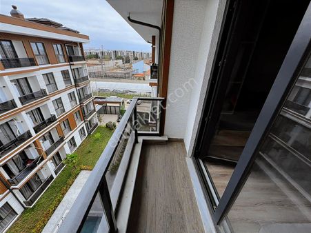 Balat'ta Sosyal Tesisli Ful Eşyalı Satılık 1+1 Daire