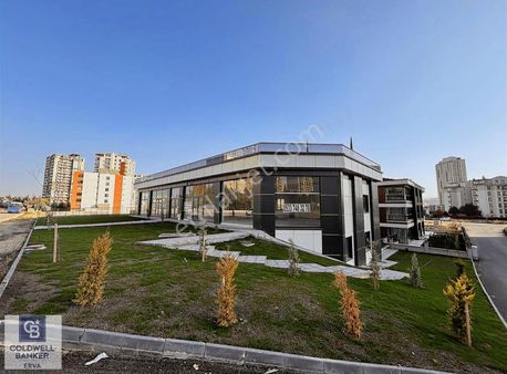 Park Caddesi Üzerinde 3 Katlı 1080 M2 Kiralık Dükkan