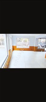 Vişne De 100 Metrekare Otomatik Kepenkli Kiralık İşyeri