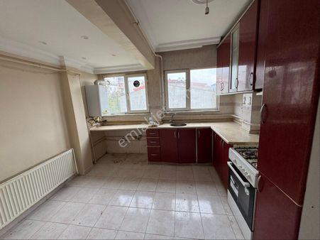 Tekirdağ Süleymanpaşa Zafer Mahallesi Muratlı Caddesi Satılık 2+1 Daire