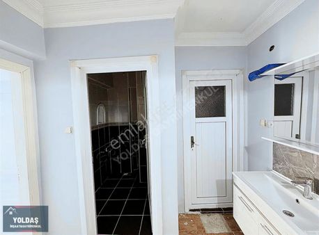 Yoldaş Inşaat'tan Kiralık 2+1 1.kat 90 M2 Daire