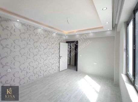 Kiya'dan Günsev Oto Avm Karşısı 2+1 Daire