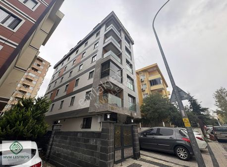 Maltepe Bağlarbaşı Sıfır 3+1 Daire Kapalı Otoparklı Balkonlu