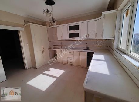 İkiev Gökhan Yılmaz'dan Karataş Merkezi Konumda Kiralık Daire