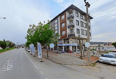 Filli Kavşak Yakını Ana Cadde Üzeri Özel Dizayn Edilmiş 2+1 Ofis