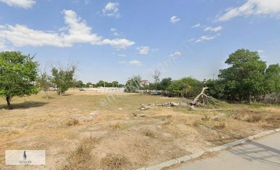 Meram Ayanbeyde Satılık İmarlı 1585m Arsa