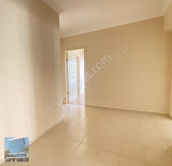 Karşıyaka Yeni Girne Kiralık 4+1 Geniş Doğalgazlı Daire