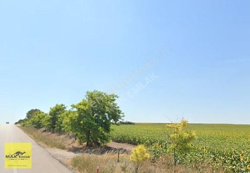 Şirinçavuş'ta Anayola Yakın 7.563m² Satılık Arazi S2897