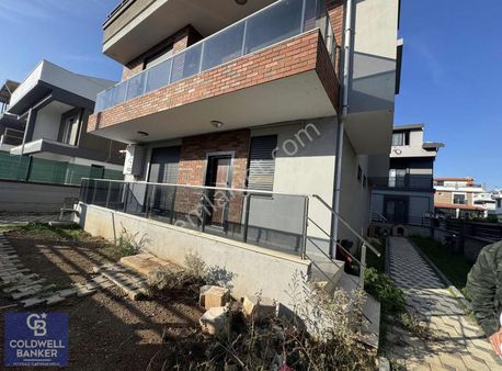 Menderes Coldwell Banker Poyraz'dan 4+1 Kiralık Triplex