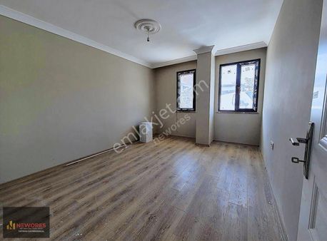 Barış Mahallesi'nde, Geniş 3+1 Giriş Daire