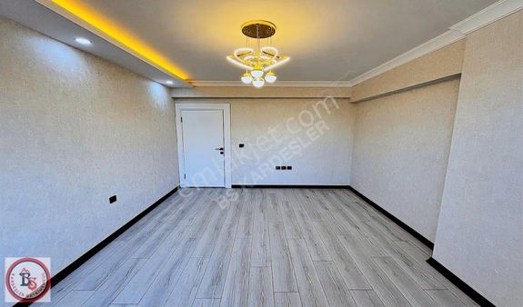 Keçiören Bağlum'da Ana Caddede Geniş Balkon G.odalı Geniş 3+1