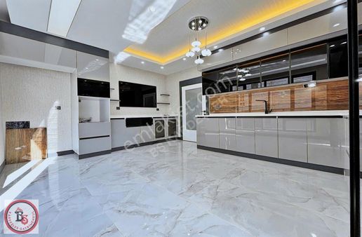 Hisar'da Cadde Yakını Yepyeni Bir Proje Kat Ve Cephe Seçenekleri