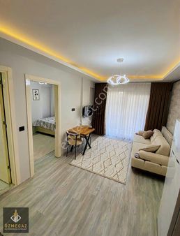 Özmecaz'dan Üniversite Mevki 1+1 Arakat Balkonlu Eşyalı Apart